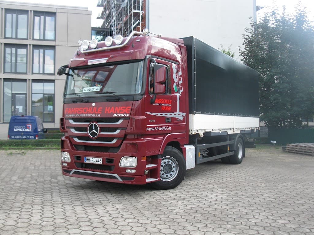 Fahrschule + Ausbildungsstelle HANSE