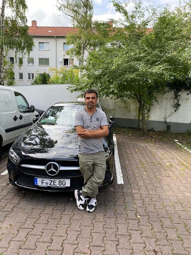 Frankfurter Fahrschule (Iranische Fahrschule)(آموزشگاه رانندگی)Persische Fahrschule Fahrschule in Frankfurt — Kundenfoto