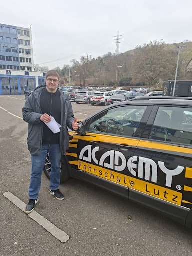 ACADEMY Fahrschule Lutz GmbH — Kundenfoto