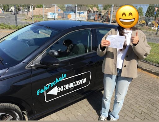 Fahrschule ONE WAY — Kundenfoto