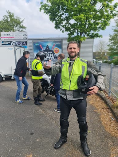 Fahrschule Driving Academy Krefeld — Kundenfoto