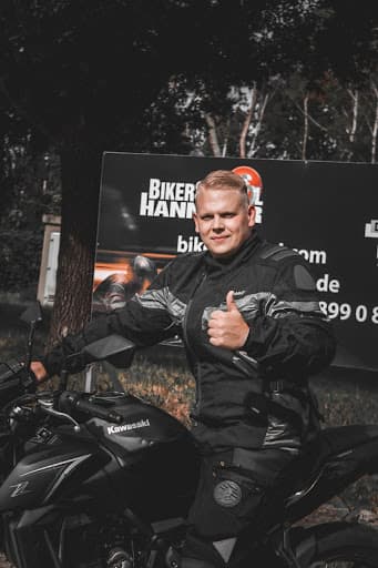 Driving School Hannover - Fahrschule aller Klassen — Kundenfoto