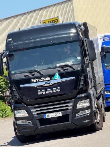 Fahrschule "die 3" GmbH - Kompetenzzentrum LKW & Bus — Kundenfoto