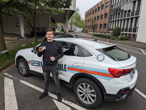 123 FAHRSCHULE Duisburg-Zentrum — Kundenfoto