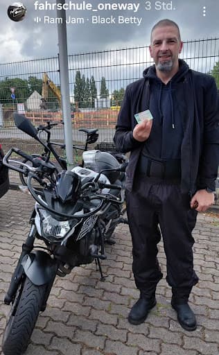Fahrschule ONE WAY — Kundenfoto