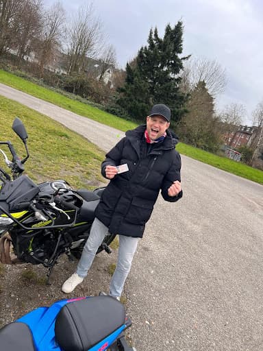 City Fahrschule Düsseldorf Mörsenbroich — Kundenfoto