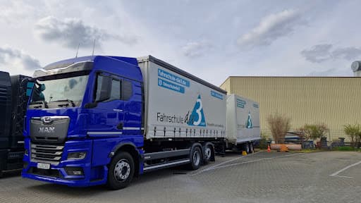 Fahrschule "die 3" GmbH - Kompetenzzentrum LKW & Bus — Kundenfoto