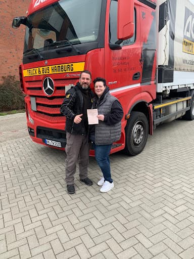 Academy Fahrschule Truck & Bus Hamburg — Kundenfoto