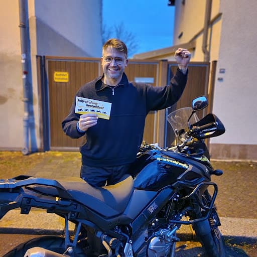 Motorrad-Fahrschule-Leipzig / Daniel Banet — Kundenfoto